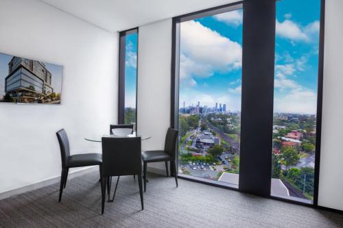 บริการและสิ่งอำนวยความสะดวก, เอสเซนซ์ สวีท ทาริงกา (Essence Suites Taringa) in ทูวอง