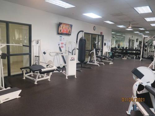 Cozy newly furnished apartment , on the 6th floor. in Sunny Isles Beach, USA