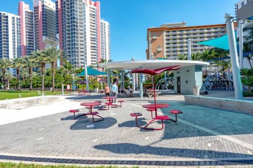Cozy newly furnished apartment , on the 6th floor. in Spiaggia Golden Beach