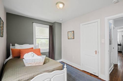 Private House + Yard Central Location to all RVA Private House + Yard Central Location to all RVA