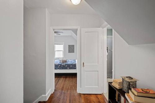 Private House + Yard Central Location to all RVA Private House + Yard Central Location to all RVA