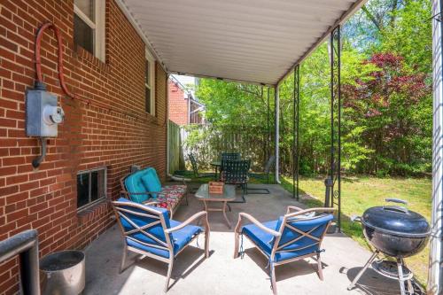 Private House + Yard Central Location to all RVA Private House + Yard Central Location to all RVA