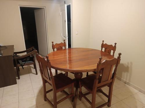 Las Heras 361 near 테니엔테 헤네랄 벤하민 마티엔소 국제공항