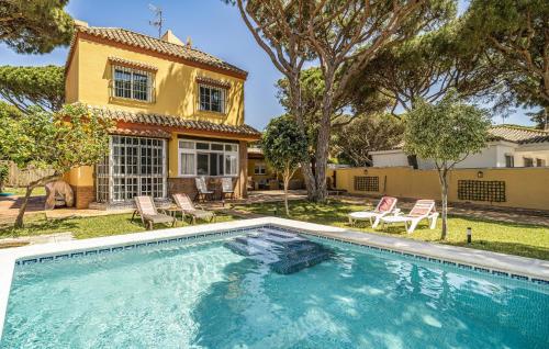Nice Home In Chiclana De La Fronter