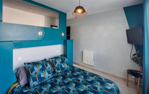 Awesome Home In Saint-Michel-Chef-Chef in Saint Michel Chef Chef