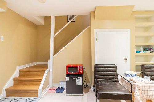 Cozy basement apartment in Newmarket in Newmarket (ON)