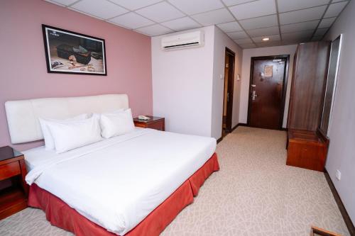 Double or twin room, deluxe