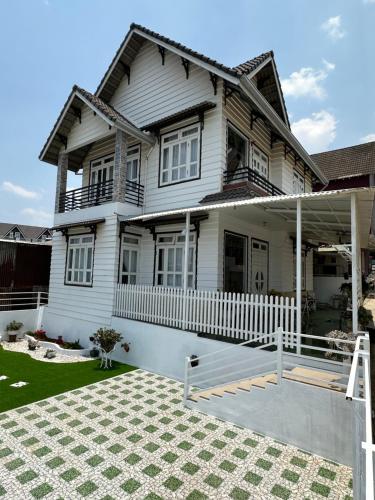 Villa NHÀ GẠO