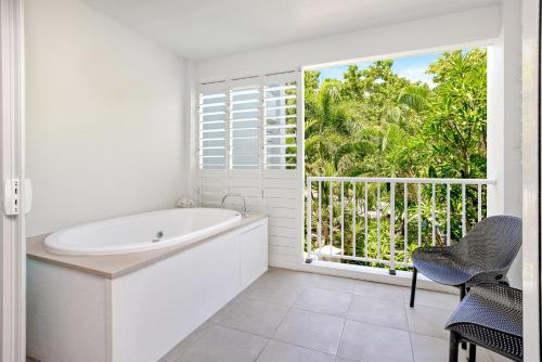 Spa Suite room in Peppers Beach Club Hotel Port Douglas