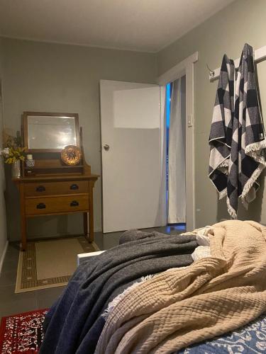 Salty Devil's Rest - Coastal Wilderness Shack