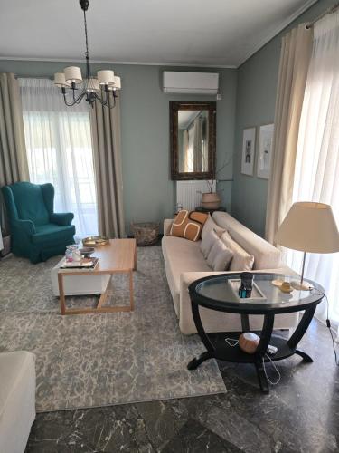 Large 1 bedroom Penthouse with Large Terrace, Atenas