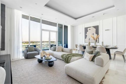 Oceana Luxury 4 BR Apartment with Resort Access and Sea Views by Exclusive Holiday Homes, Дубай