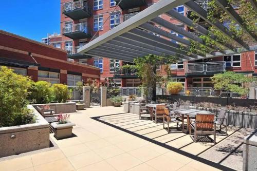 SoFi and Intuit 10 Min Drive Sleep 10 People 6 Beds in Inglewood, USA
