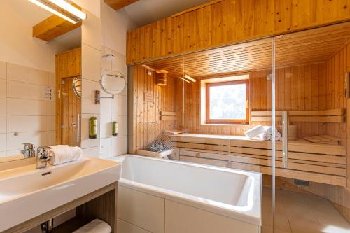 2 bedrooms, 2 beds