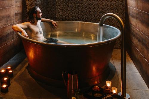 Hot tub, Scarlet Hotel - Adults Only in Mawgan Porth
