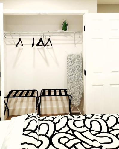 Cozy King Suite in the heart of Towson in Towson, USA