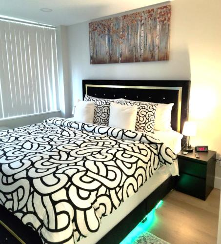 Cozy King Suite in the heart of Towson in Towson