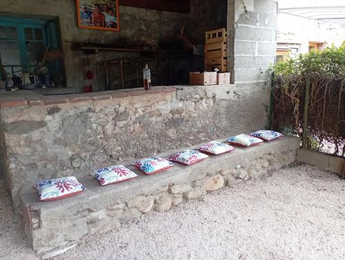 Maison calme de village, clim et jardin ombragé