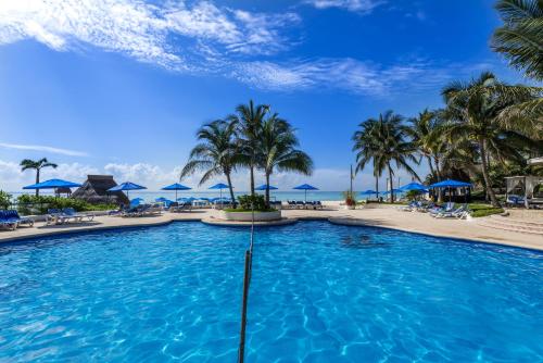 Swimming pool, The Reef Playacar Beach Resort & Spa – Optional All Inclusive in Playa Del Carmen