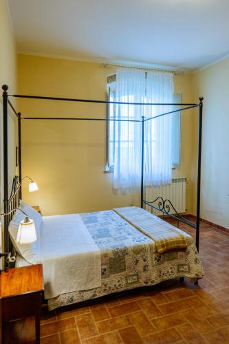 Villa Le Beringhe - Wine Pool & Relax - Tap to explore photos
