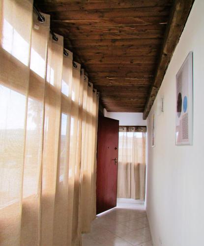 Entrance, Casa Ribes Rooms, l'angolo tranquillo alle porte della citta in Olbia