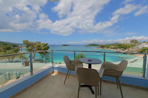 ทัศนียภาพ, Hotel Esmerald Ksamil in คซามิล