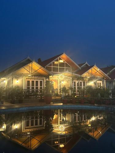 A szálláshely kívülről, YKC FARMS & VILLAS near Bagdogra repülőtér