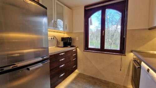 Hill View Holiday House nearby Budapest with AC & Pool