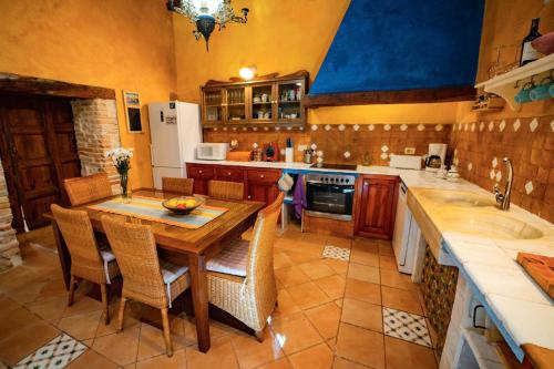 Catalunya Casas Rustic Vibes Villa with private pool 12km to beach