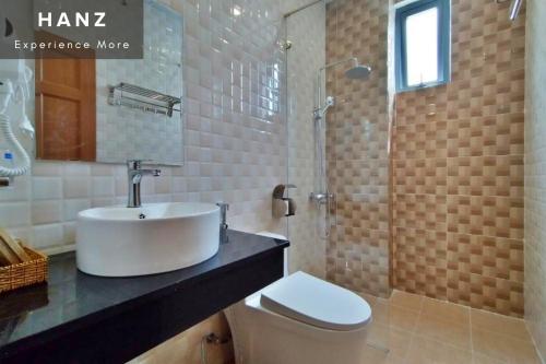 Standard Double Room image 2