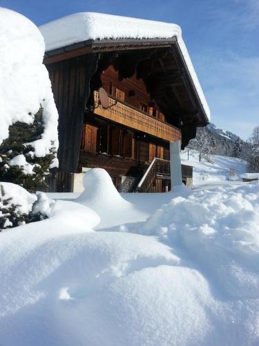  B&B Chalet la Croisée, Pension in Vers L'Eglise