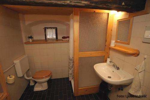 Vannas istaba, Dormouse House - Historic Countryside Retreat in Grahovo