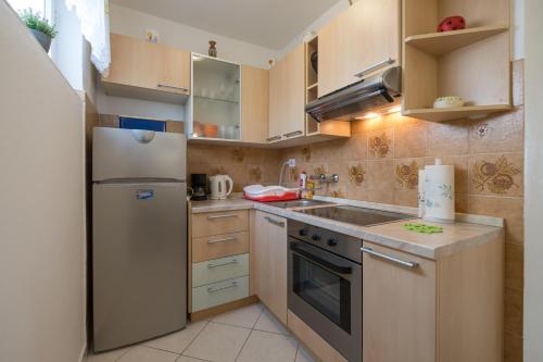 Apartments Lovorik - image 12
