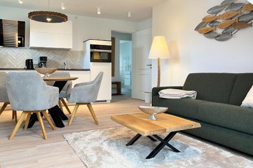 One-Bedroom Apartment with Balcony