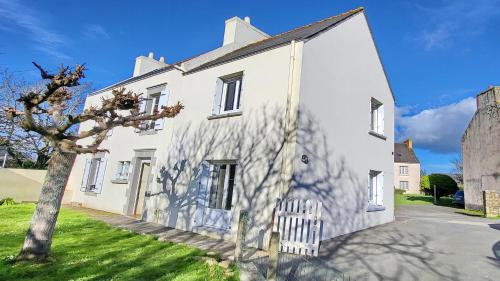 3 bedrooms, 4 beds
