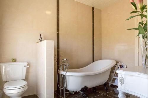 Holiday Home image 10