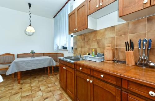 Apartment image 10