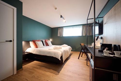 2 twin beds