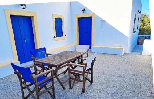 Bejárat, Sophie's Pourko House in Livadi (Cythera)