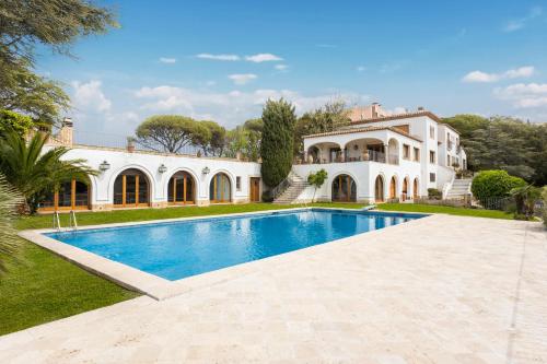 Villa Maricel - Accommodation - Sant Feliu de Guixols