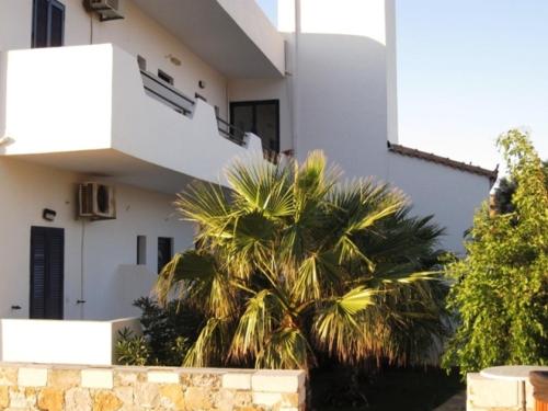 Flisvos Apartments - image 5