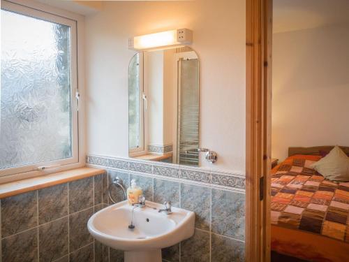 Errislannan Stone Cottage - image 11