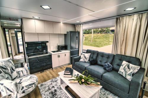 Brand New House Boat Stunning Views and Resort Amenities in Merritt Island, USA