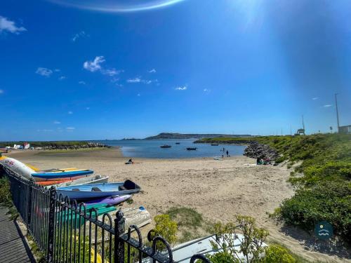 Spindrift - views of Chesil beach dog friendly