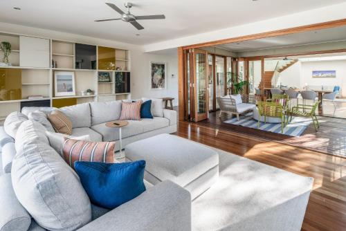 Three-Bedroom Holiday Home  image 6