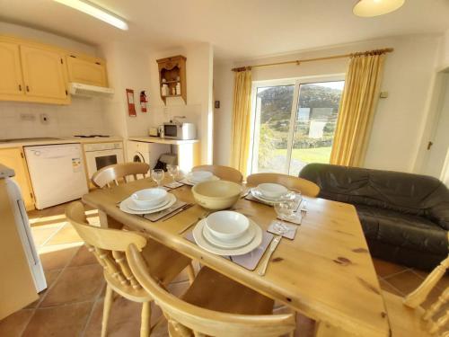 No3 Ballyconneely Cottage - image 3