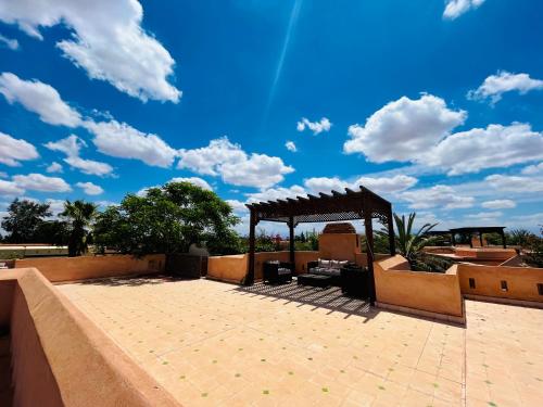 Entire villa with private pool in Marrakech in Oulad Snaguia