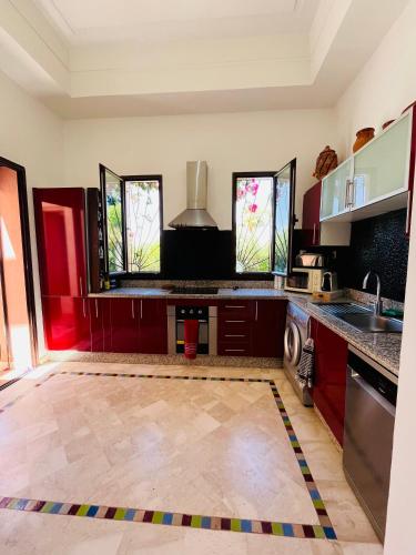 Entire villa with private pool in Marrakech in Oulad Snaguia