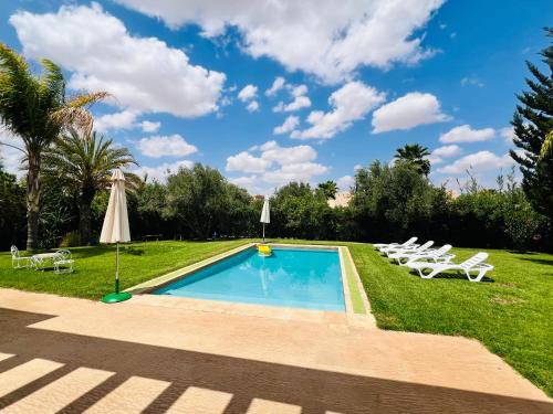 Entire villa with private pool in Marrakech in Oulad Snaguia
