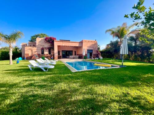 Entire villa with private pool in Marrakech in Oulad Snaguia